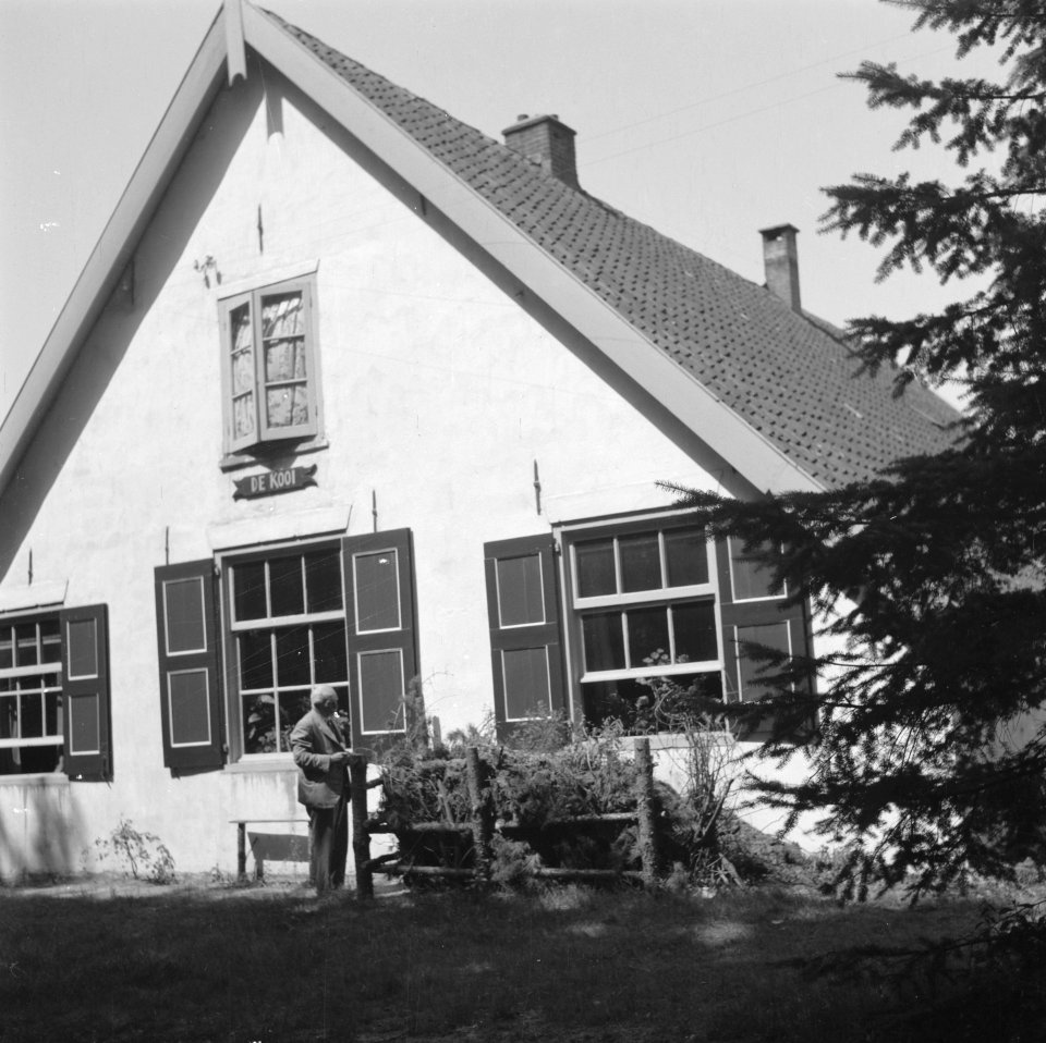 Opnamen van een moderne boerderij, Bestanddeelnr 900-5676