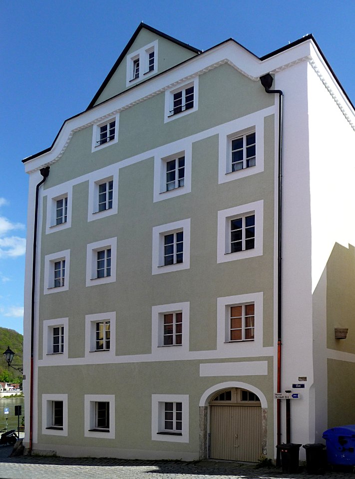 Ort 9 Passau Westfassade