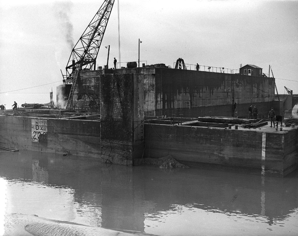 Opruiming Caissons in het rampgebied bij Kruiningen, Bestanddeelnr 906-3535