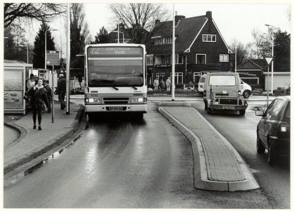 Opknapbeurt van het Adriaan Stoopplein, NL-HlmNHA 54037049