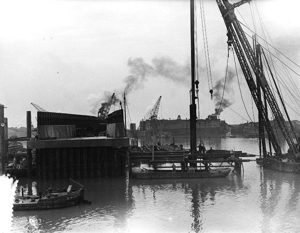 Opruiming Caissons in het rampgebied bij Kruiningen, Bestanddeelnr 906-3531