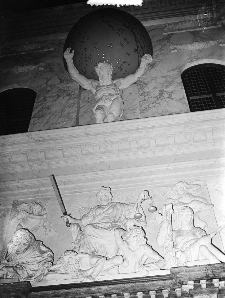 Opnamen Paleis Dam Amsterdam. Galerijrand van de burgerzaal, Bestanddeelnr 905-7163