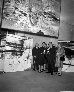Openining Peter Stuyvesant Collectie in Stedelijk Museum . Mevrouw van Hall be, Bestanddeelnr 913-4154