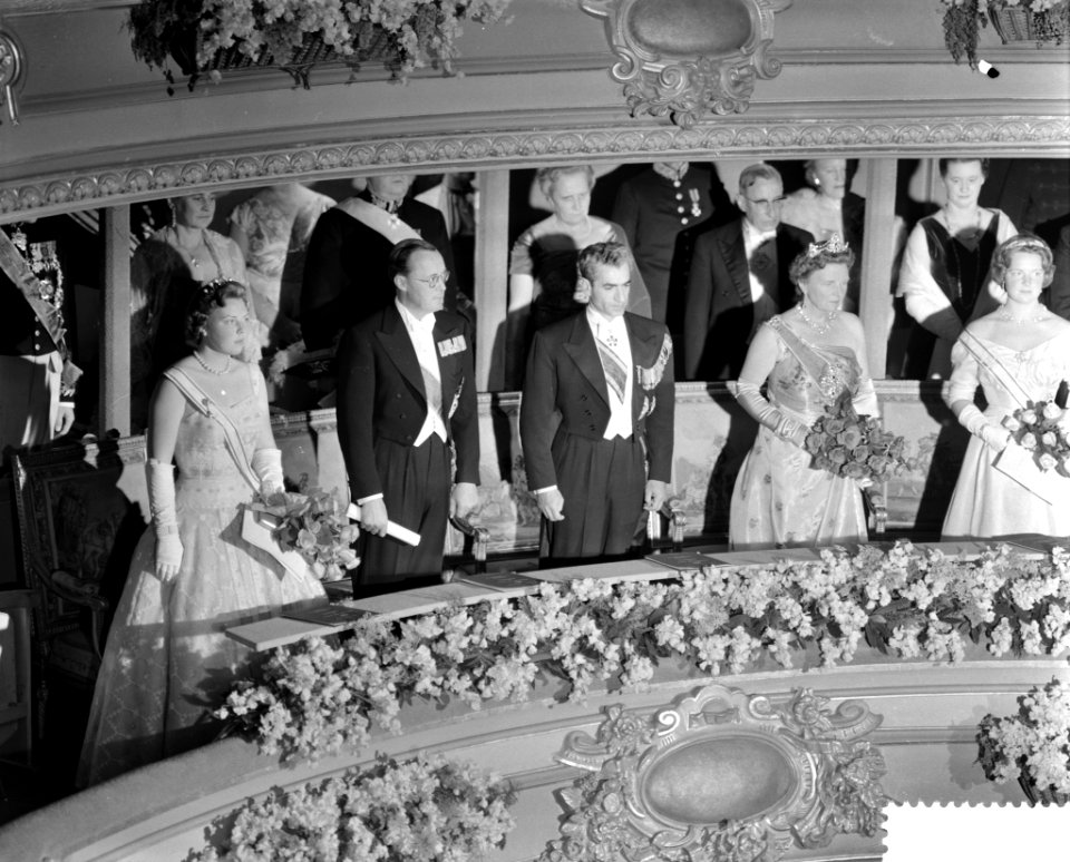 Operavoorstelling Granni Schichi van Pucini in de Koninklijke Schouwburg in De, Bestanddeelnr 910-3841