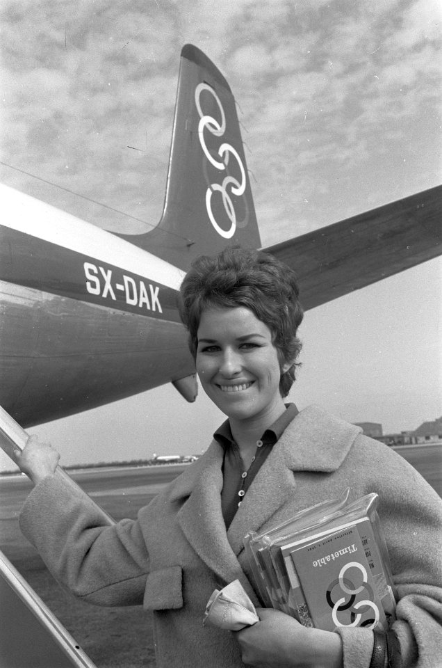 Openingsvlucht van de Olympic Airways met comet gbv Schiphol naar Athene, Bestanddeelnr 912-3634