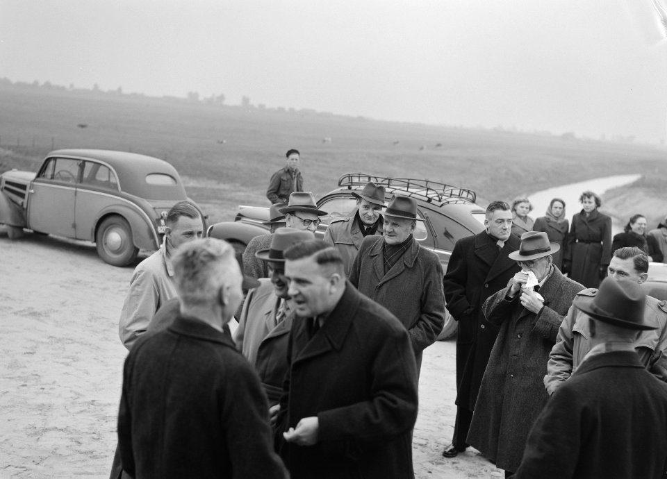 Openingen, gemalen, mensen, Bestanddeelnr 165-0034