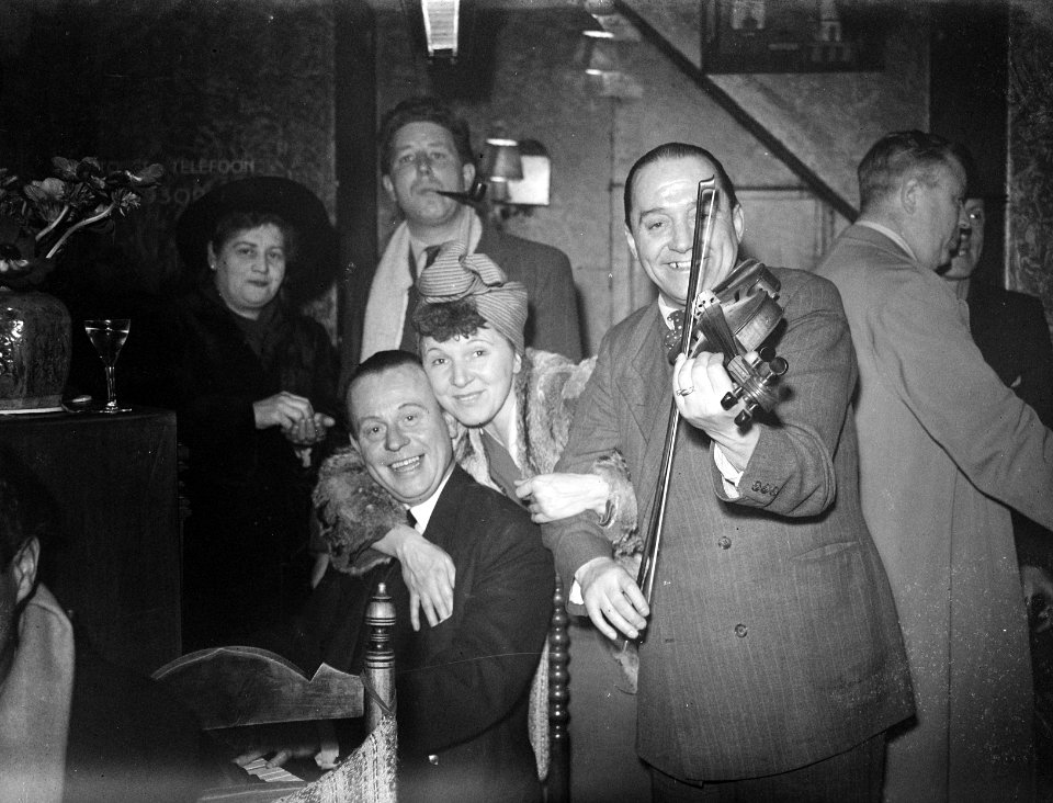 Opnamen Cafe Tilly van Kalkhoven genregroep, Bestanddeelnr 902-6131