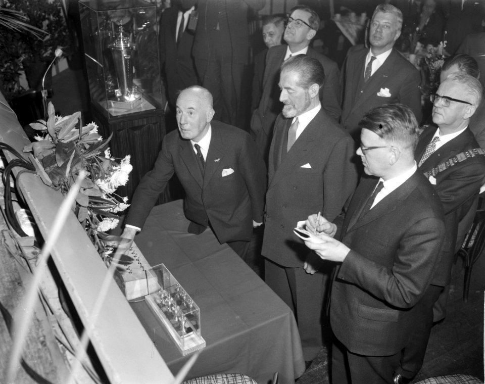 Openingsplechtigheid 25 ste Hoogovenschaaktoernooi in Kennemer theater, Bestanddeelnr 914-6849