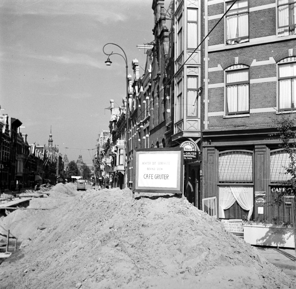 Opgebroken straat (Willemsparkweg) in Amsterrdam, Bestanddeelnr 252-1661