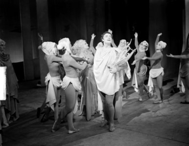 Opera Orfeo et Euridice Kathleen Ferrier (Orfeo) en Greet Koeman (als Euridice, Bestanddeelnr 903-4449