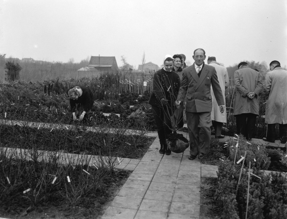 Opening van zelfbedieningstuin in Boskoop, Bestanddeelnr 910-2141