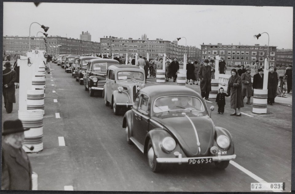 Openingen, bruggen, auto's, Nieuwe Amstelbrug, Bestanddeelnr 073-0390