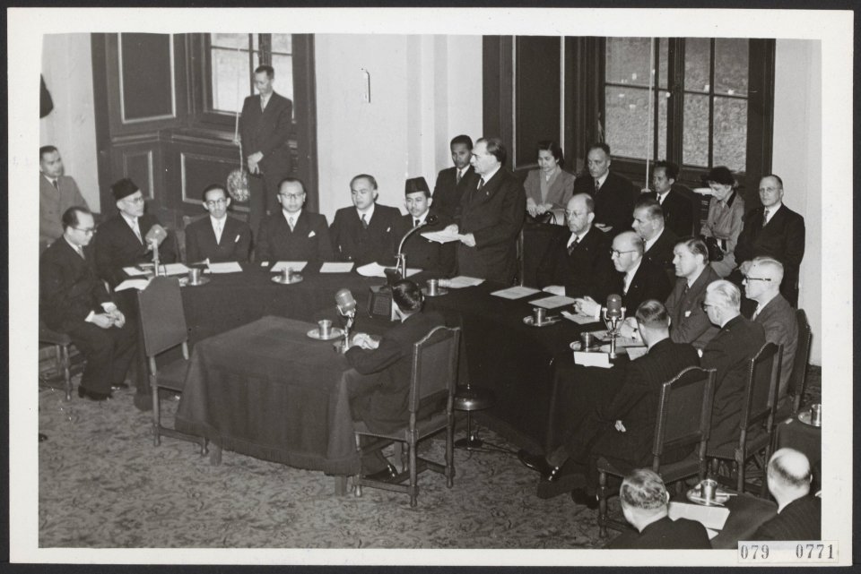 Openingszitting van de Unie-ministerconferentie in het gebouw van de Eerste Kame, Bestanddeelnr 079-0771
