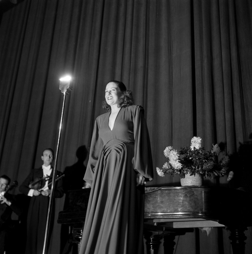Optreden Lucienne Boyer in City Theater, Bestanddeelnr 901-1651