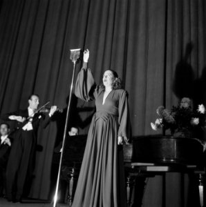 Optreden Lucienne Boyer in City Theater, Bestanddeelnr 901-1645
