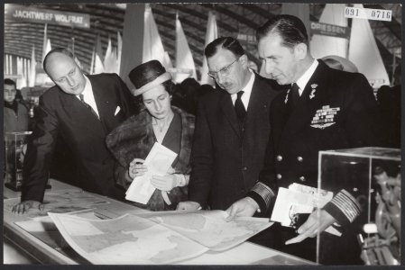 Openingen, tentoonstellingen, staatssecretarissen, Hiswa Goedkamp, Laar,L.J.M., , Bestanddeelnr 091-0716