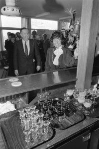 Openingen, horeca, cafés, Margriet, prinses, Bestanddeelnr 933-6050