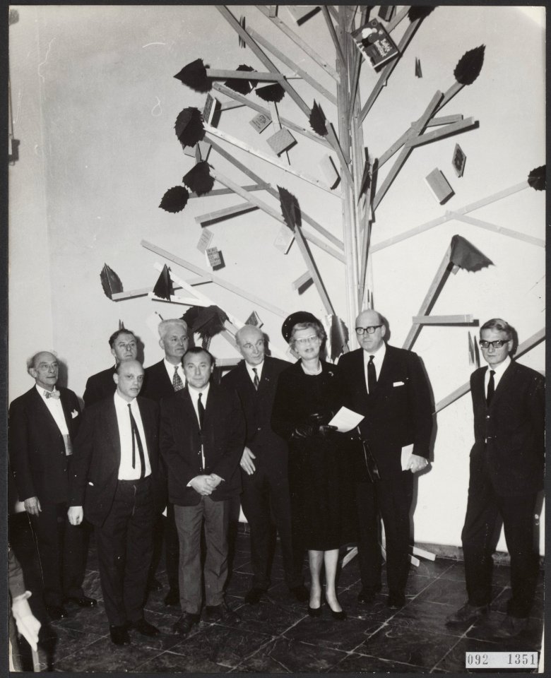 Openingen, tentoonstellingen, auteurs, Fedder, H., Loggem, M.V., Morrien, Adriën, Bestanddeelnr 092-1351