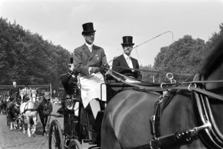Opening wereldkampioenschappen vierspannen op Het Loo Prins Phillip (Engeland), Bestanddeelnr 932-2730