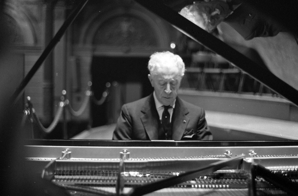 Optreden Arthur Rubinstein in Concertgebouw, Bestanddeelnr 913-5229