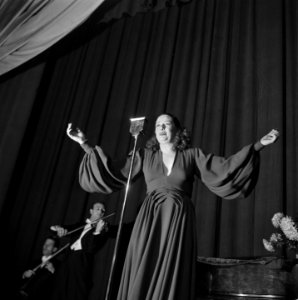 Optreden Lucienne Boyer in City Theater, Bestanddeelnr 901-1643