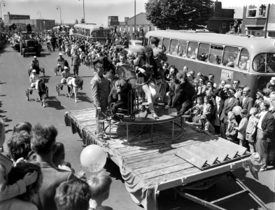 Optocht van circus Krone door Amsterdam, Bestanddeelnr 910-4565