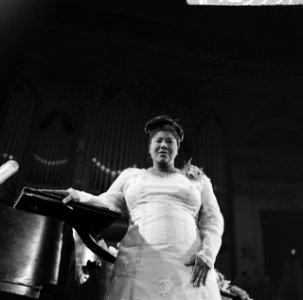 Optreden van Mahalia Jackson in Concertgebouw, Bestanddeelnr 912-3937 photo