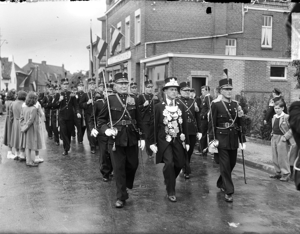 Optocht 300-jarig bestaan schutterij St Bavo, Bestanddeelnr 904-0477