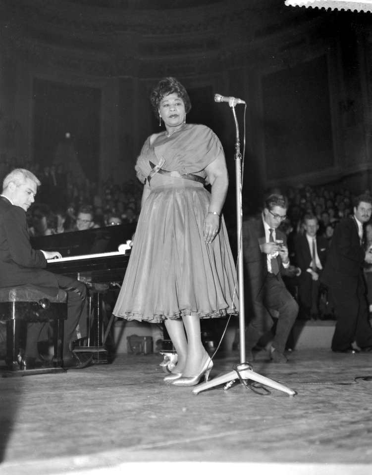 Optreden van Jazz at the Philharmonica in het concertgebouw, Ella Fitzgerald a, Bestanddeelnr 910-2891