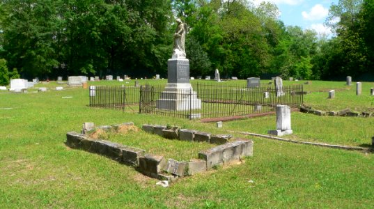 Orangeburg City Cemetery 1 incl. Levy marker