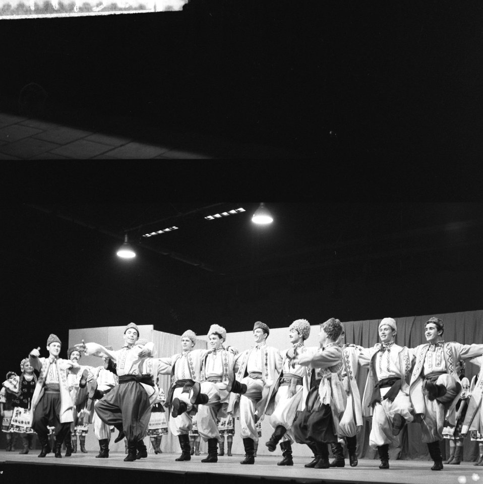Optreden van het Moisejev Ballet uit Moskou in de Ahoy te Rotterdam, Bestanddeelnr 911-7964