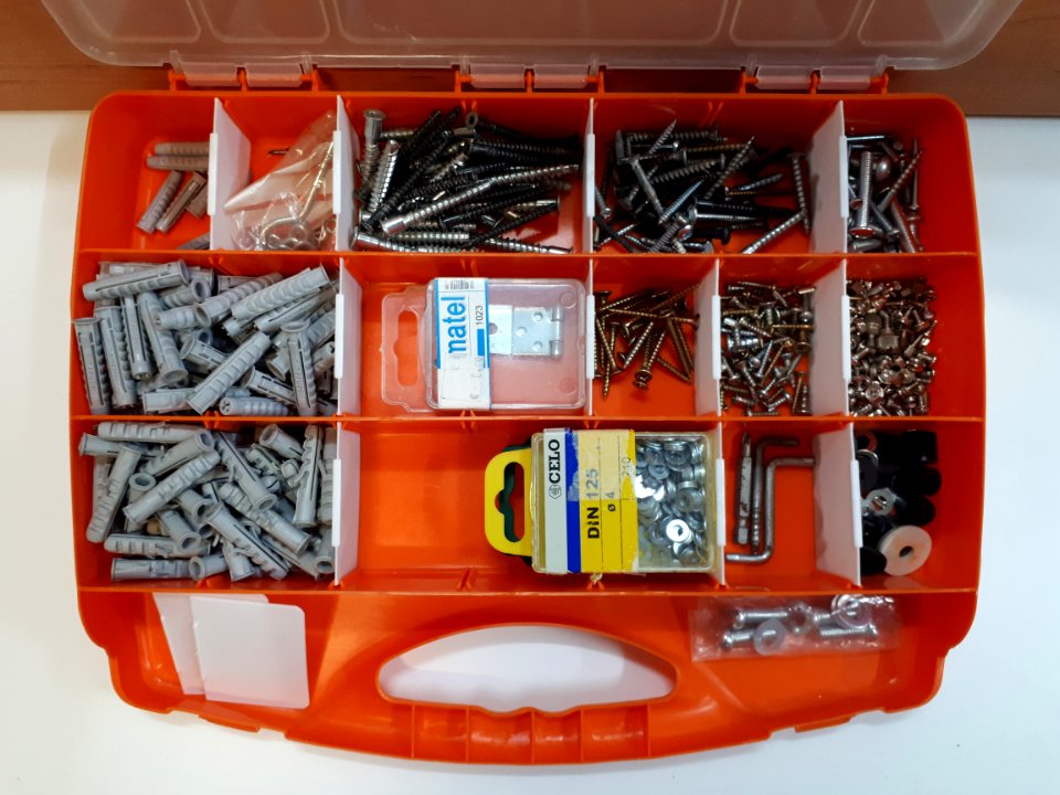 Orange screw box - 37 x 28 cm - B