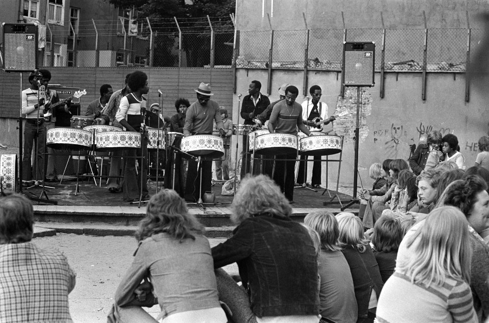 Optreden steelband, Bestanddeelnr 926-5818