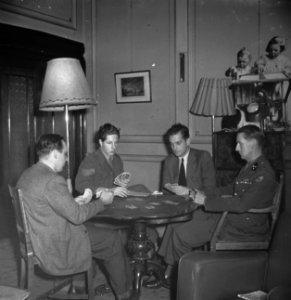 Oranjehaven, de Engelandvaarders club in Londen. Kaartspel, Bestanddeelnr 935-2582