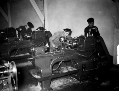 Opleiding monteurs op marine-etablissement Kattenburg, Bestanddeelnr 903-3358