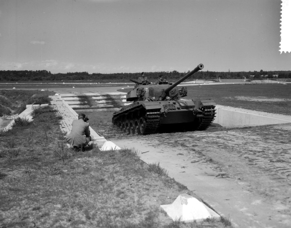 Opleiding tankchauffeurs in Amersfoort, Bestanddeelnr 912-4858