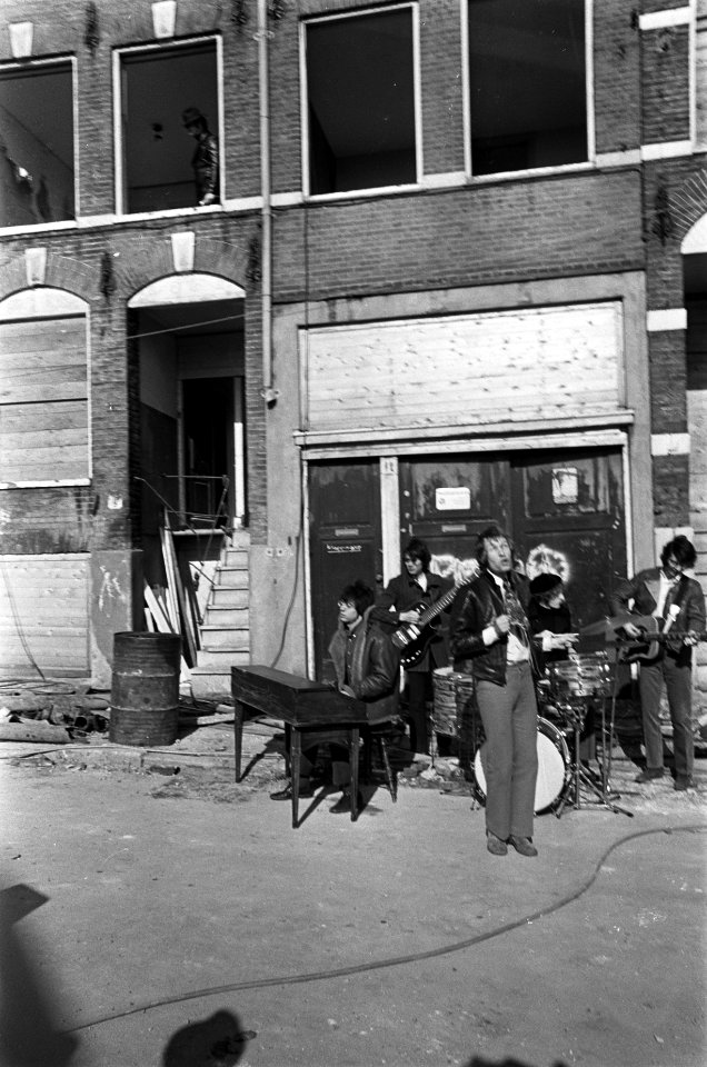 Opname Moef-Ga-Ga in Kattenburg (Amsterdam) beatgroep Manfred Mann, Bestanddeelnr 921-1868