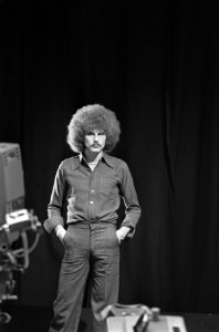 Opname show van Robert Long (VARA), Robert Long tijdens opnames, Bestanddeelnr 927-4433