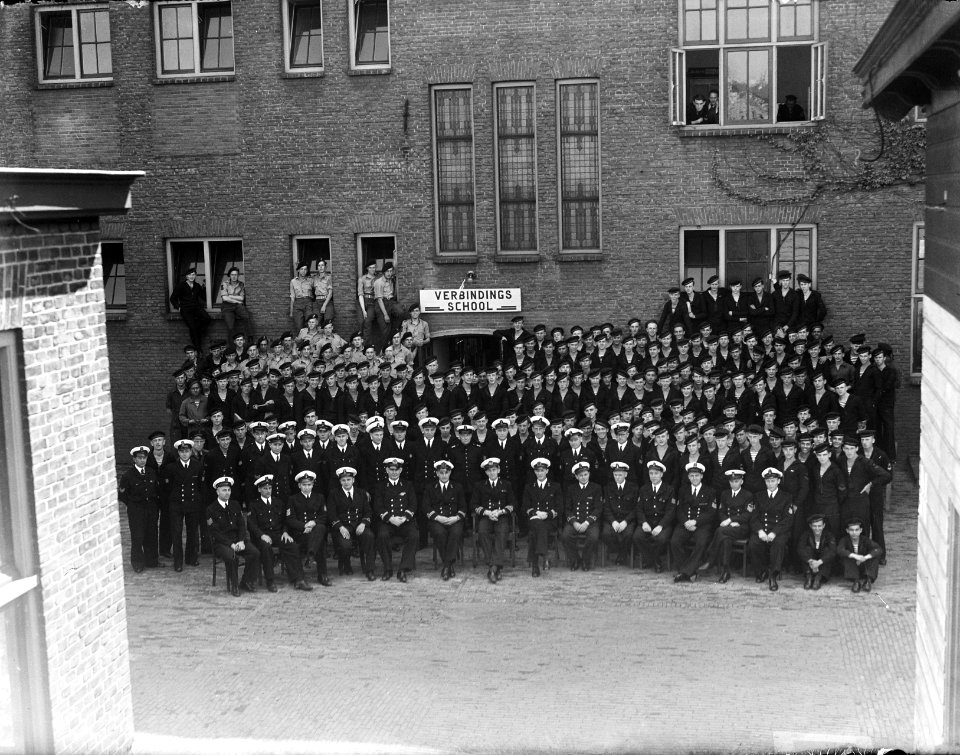 Opname seinschool Marinus Kattenburg . Groep, Bestanddeelnr 902-7892
