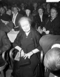 Opname van Annie Salomons die 26 juni aanstaande 75 jaar wordt, Bestanddeelnr 911-1984