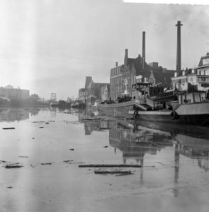 Opname binnenschepen in havens en kaden in Rotterdam in opdracht o.a. Het schip, Bestanddeelnr 911-7596