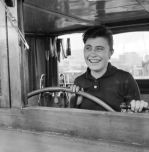 Opname binnenschepen in havens en kaden in Rotterdam in opdracht o.a. Het schip, Bestanddeelnr 911-7595