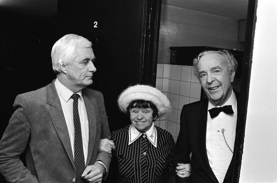 Opname Alles is anders Show van Aad van den Heuvel met Wim Kan in Nieuwe de la, Bestanddeelnr 931-8864