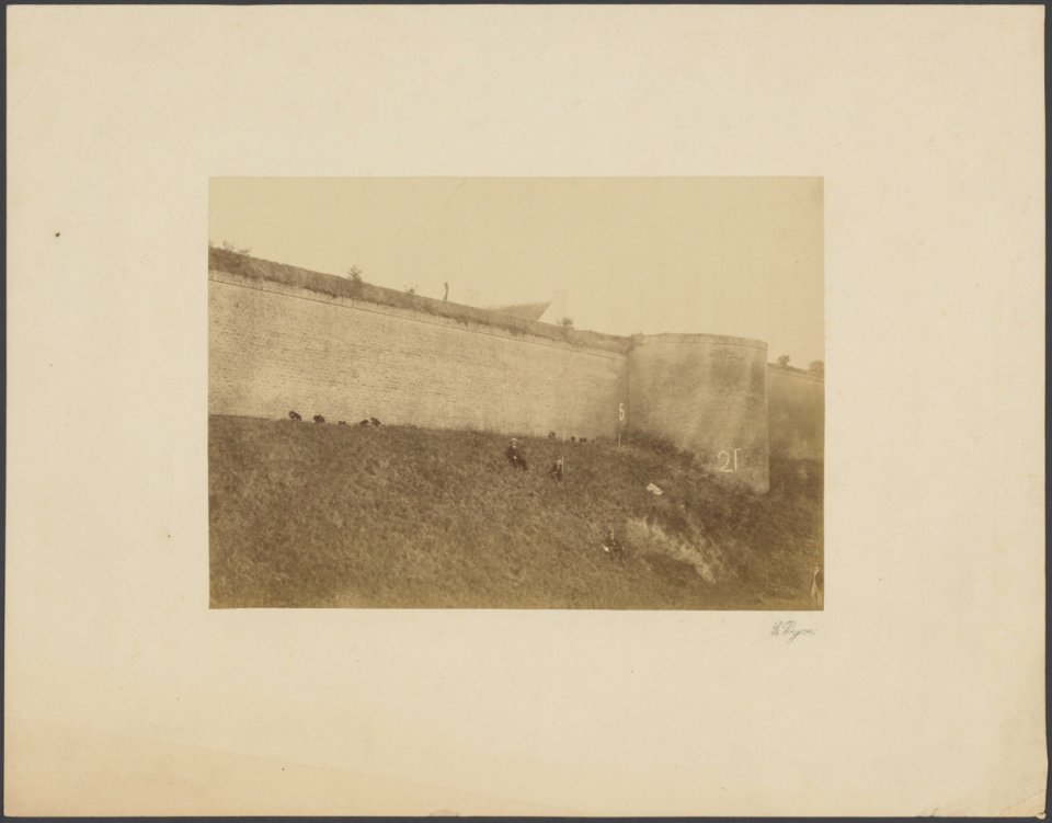 Opmeting van de omgeving van een vestingmuur met een muurtoren, Bestanddeelnr 573