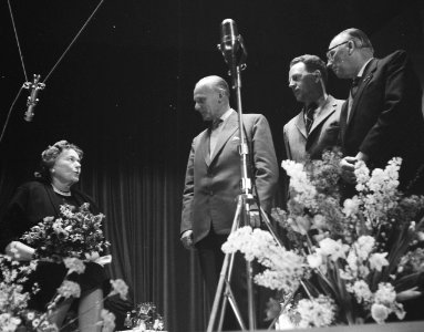 Opname Dit is uw leven , v.l.n.r. Jo Vincent , Evert Miedema , Bert Garthoff e, Bestanddeelnr 911-0370