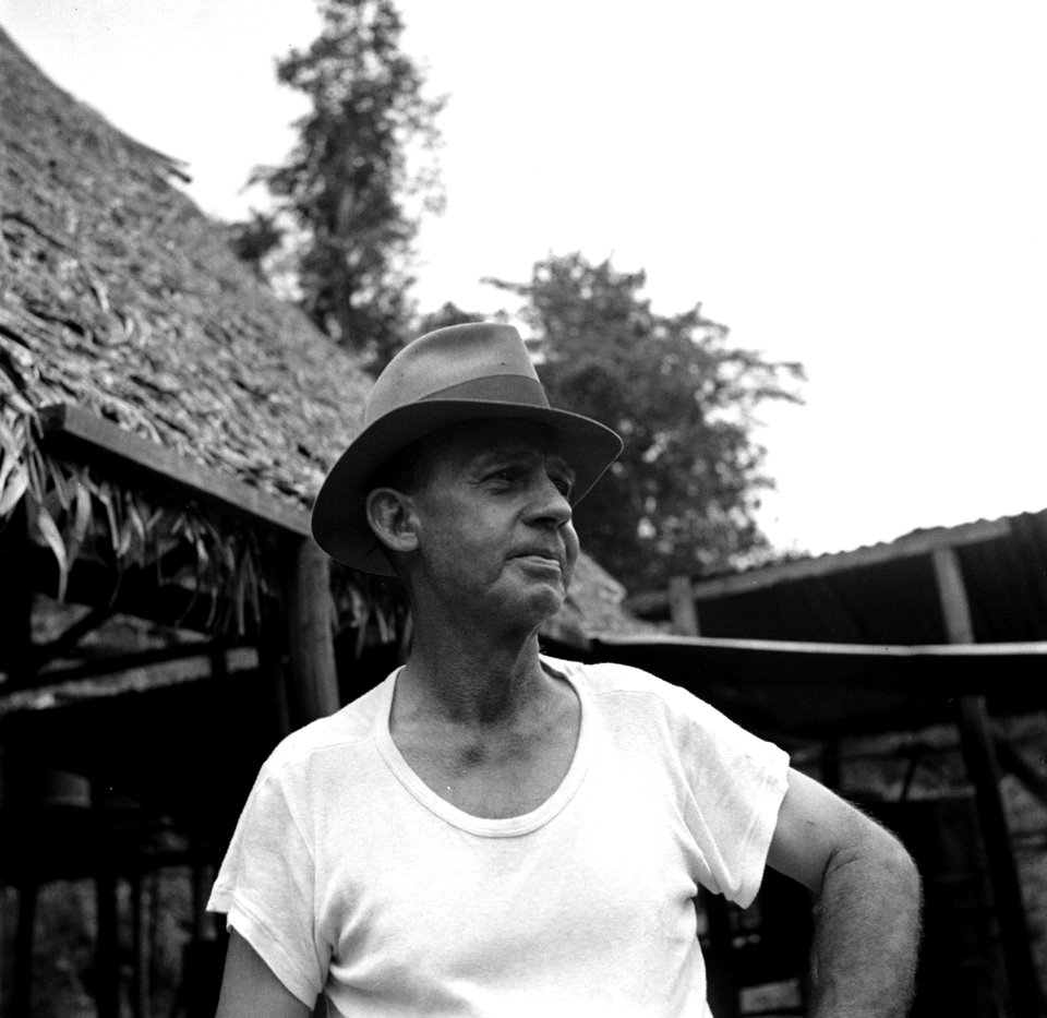 Opzichter Sewell van de goudmijn in De Jong Zuid, Bestanddeelnr 252-5925