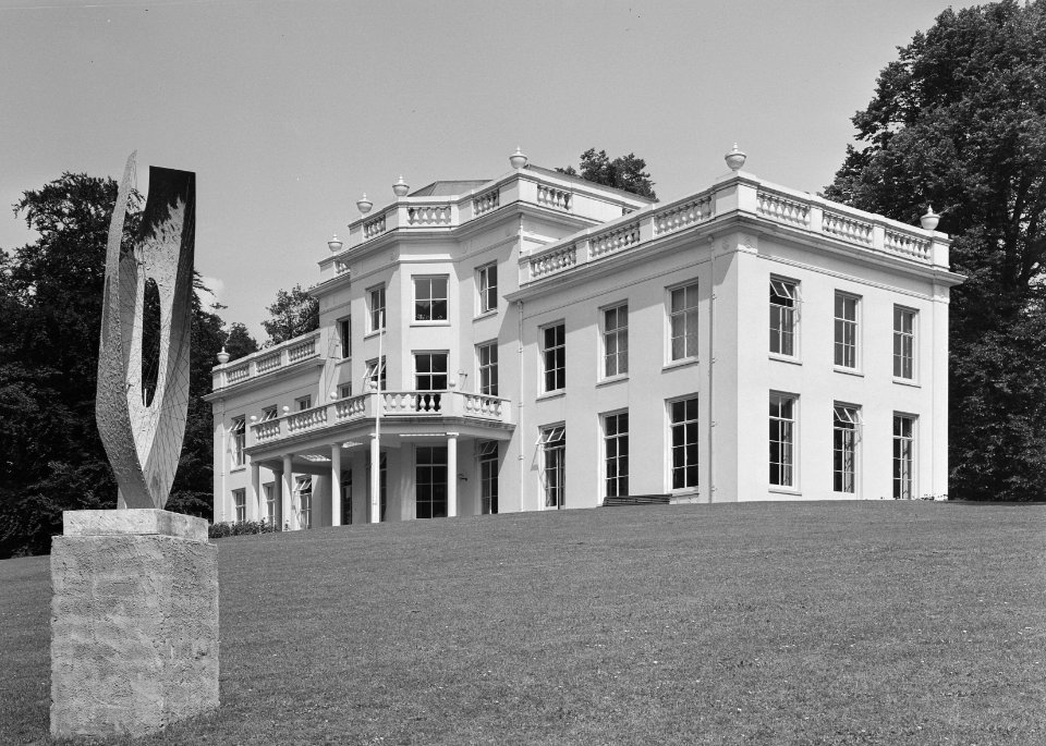 Opleidingsschool van de Heidemij in de Witte Villa in park Sonsbeek te Arnhem t, Bestanddeelnr 162-0908