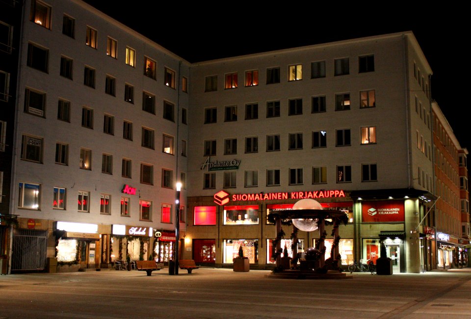 Oulu Central Square 20111224
