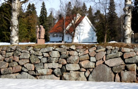 Oulu Cemetery Wall 20130412