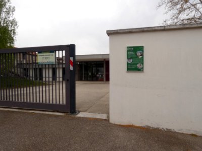 Oullins - Rue du Buisset - Entrée du Pôle Petite Enfance (PPE)
